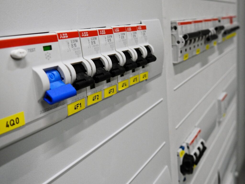 Circuit Breaker Services